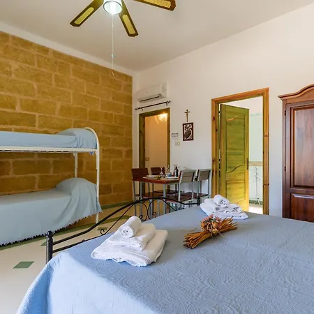 Domus Mea Salento Arazzo Blu 公寓 *